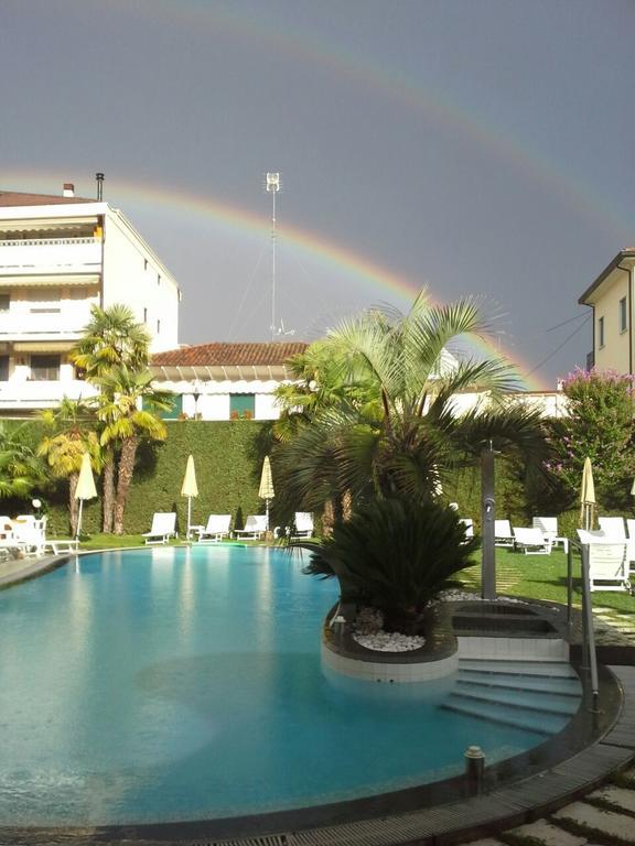 Hotel Terme Salus Abano Terme Exterior photo